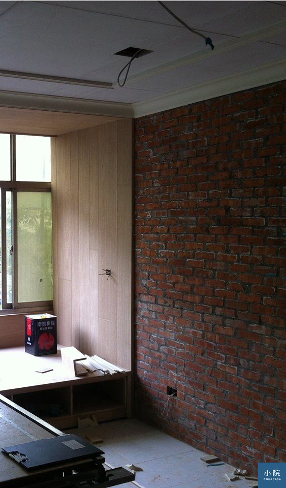 白白斑驳的红砖墙如何做?