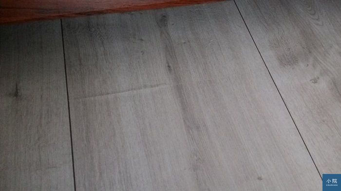 (一天後)update我的狀況,有在恢復中。某些角度看幾乎看不出,有突起部分是33cm裡面的13cm
