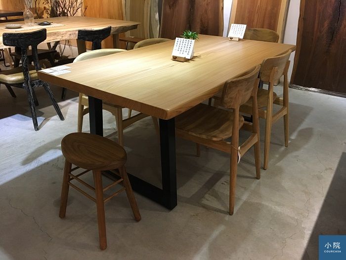 加拿大紅檜,L185*W96.3*桌板厚4.5 cm,定價43000元(含標配鐵腳)