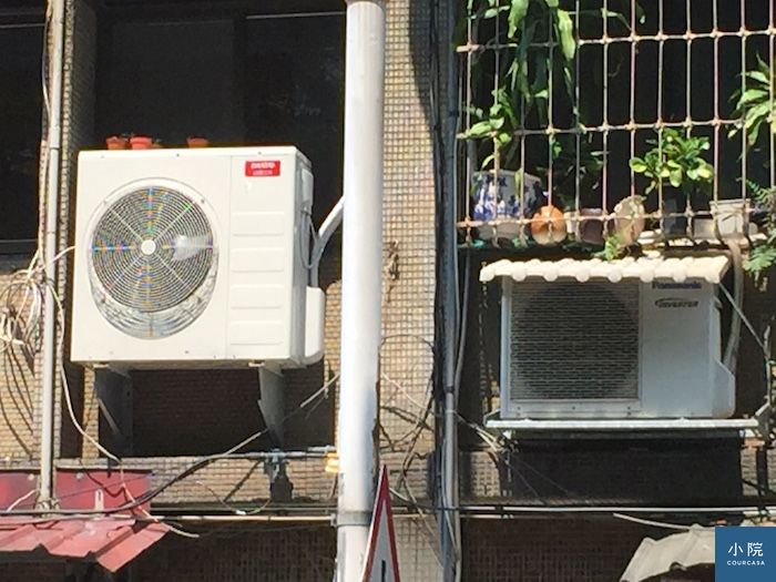 冷室室外機有遮與沒遮
