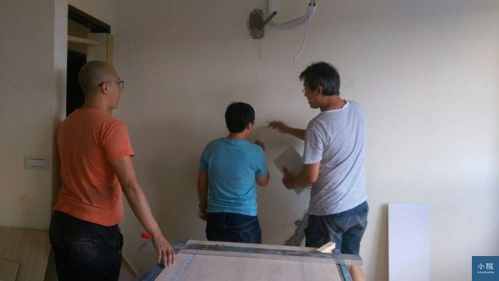 基隆鍾先生提供,與小吳、阿皓師傅討論
