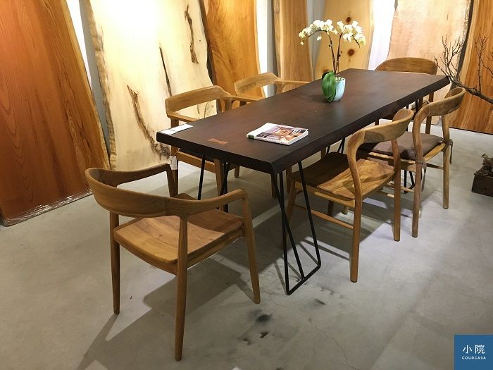 非洲鐵刀木，L200*W72~75*桌板厚5.5 cm，定價47500元，含TF-I-07黑鐵桌腳